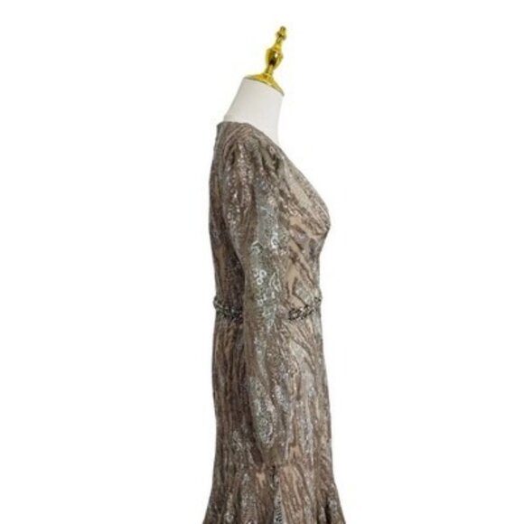 Mac Duggal Dress 79358 Embellished Plunge Neck Trumpet Gown Size 8 NWT $998 - Picture 5 of 11